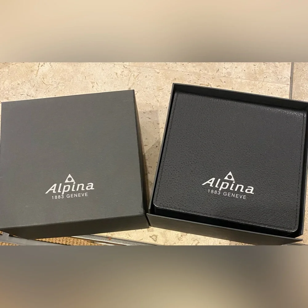 Alpina Apliner 4 Automatic Swiss Watch; 44 mm - Picture 3 of 9